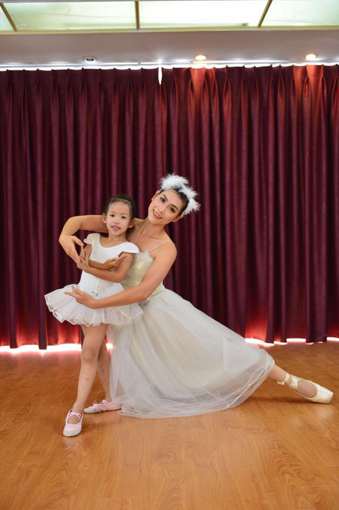 Nhan sắc hiện tại của Nguyệt trong Phía trước là bầu trời: Trẻ trung bất chấp 17 năm trôi qua!